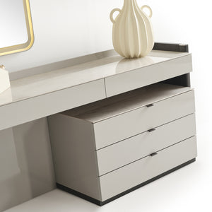 Moon Dresser