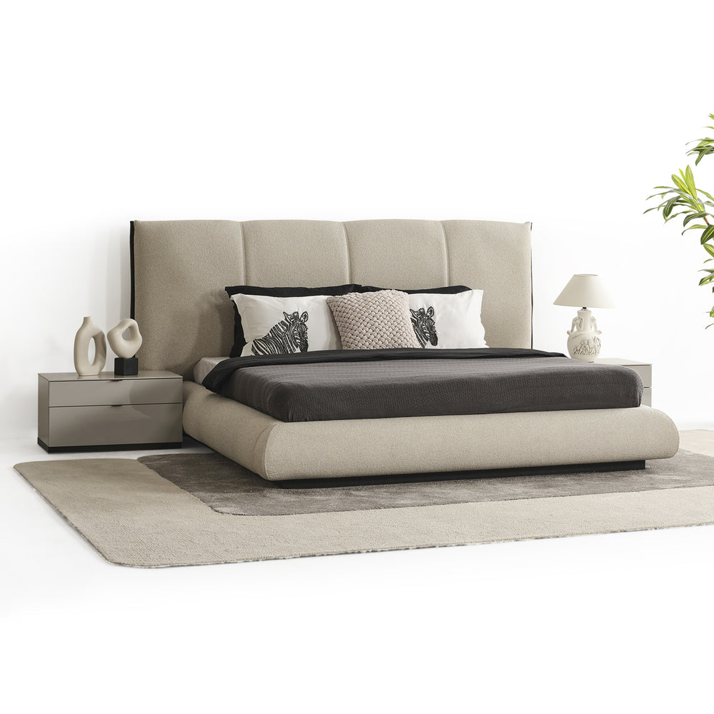 Moon Queen Bedstead (180*200 cm)